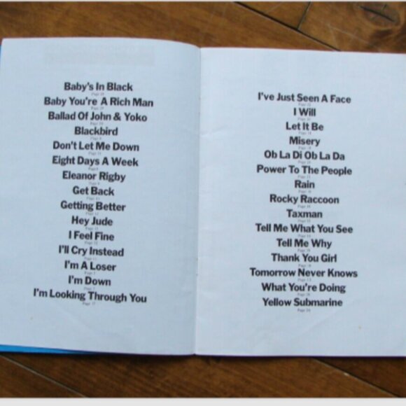 The Beatles 6 Chord Songbook Guitar 30 Songs Vocals Beginner - Picture 3 of 7